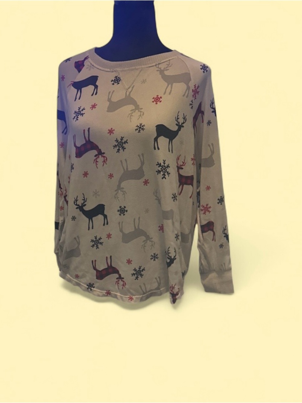 Secret Treasures Beige Reindeer Print Long-Sleeve Pajama Top
